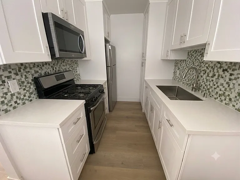 2227 S Marvin Ave #1 — Photo 4