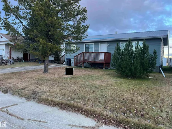 4619 43rd St, Mayerthorpe, AB T0E 1N0