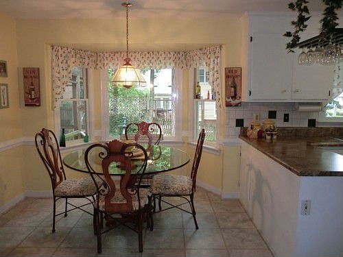 3rd image of 1025 Meadowcreek Dr