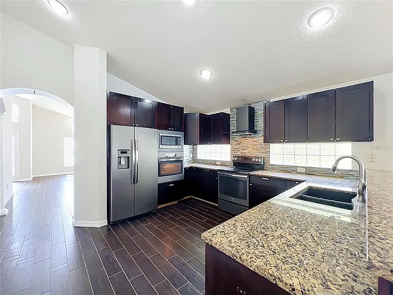 1045 Willow Branch Dr — Photo 19