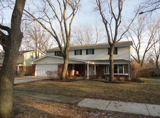 1439 Crown Ln, Glenview, IL