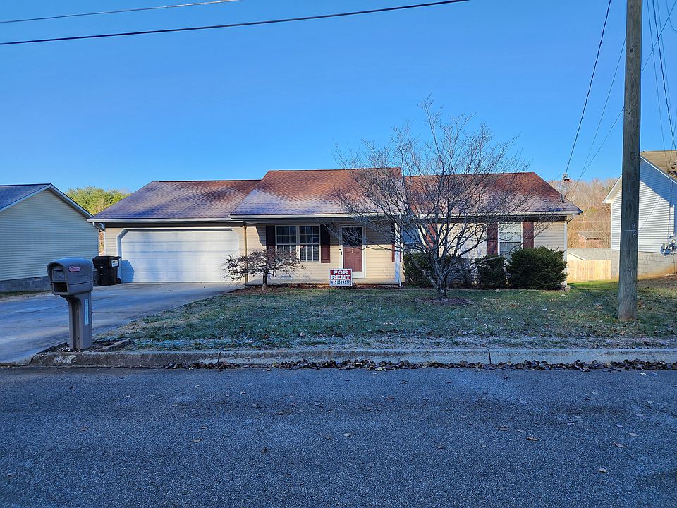 1st image of 2921 Carbine Ln