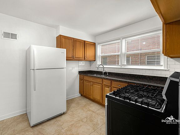 4th image of 8251 Kilpatrick Ave APT 1A