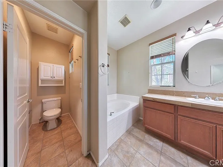 15 Elmhurst St — Photo 12