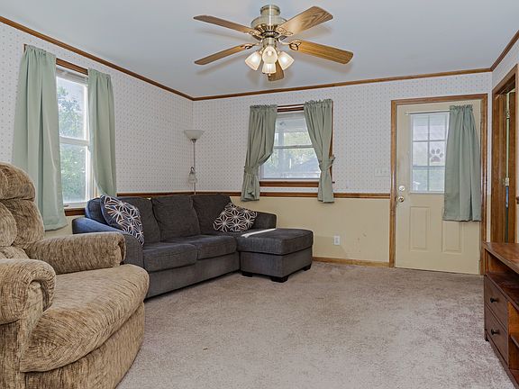 3rd image of 208 N Main St