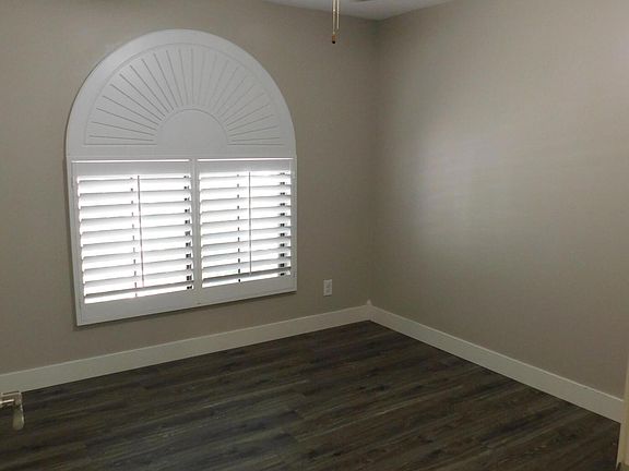 4th image of 454 S GREENSIDE Court
