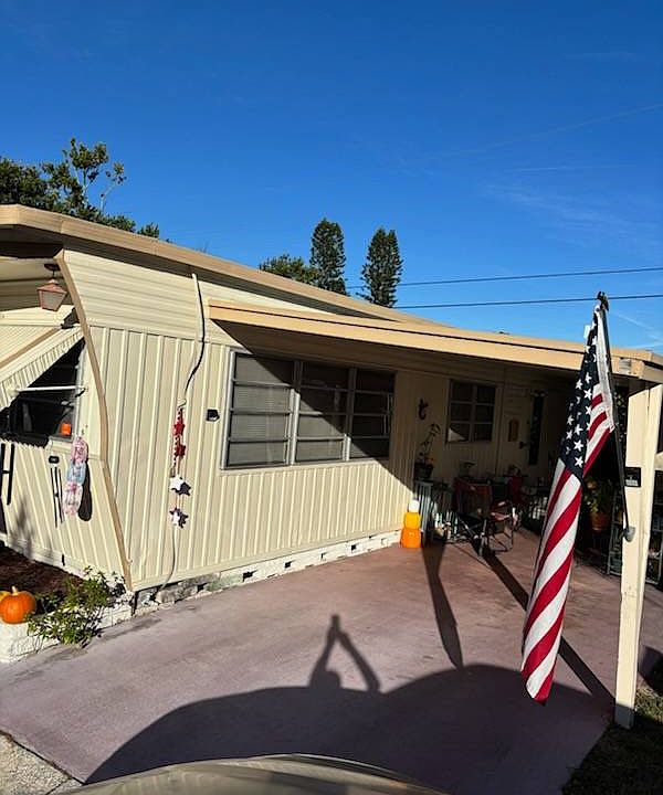 1st image of 1280 Lakeview Rd #136