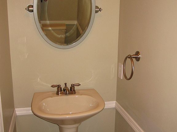 1/2 Bath