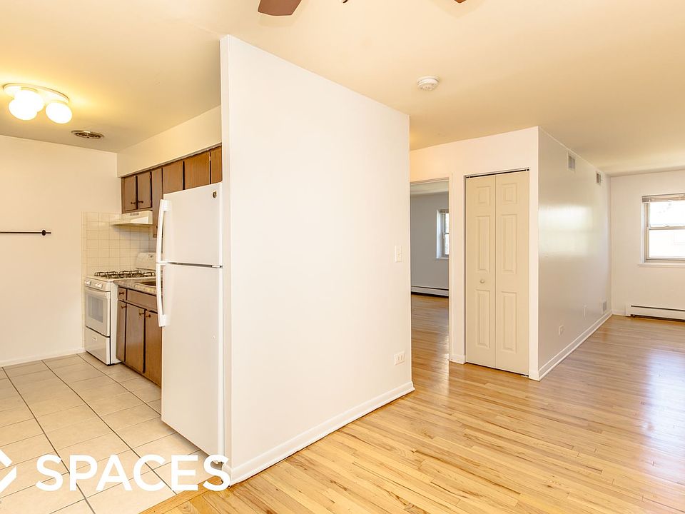 1st image of 3161 N Cambridge Ave APT 409