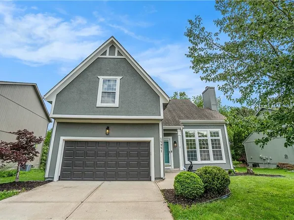 15951 S Avalon St, Olathe, KS 66062