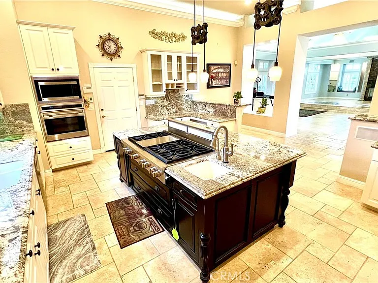 685 Bradbury Dr — Photo 21