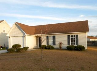 107 Coachman Ln, Newport, NC 28570