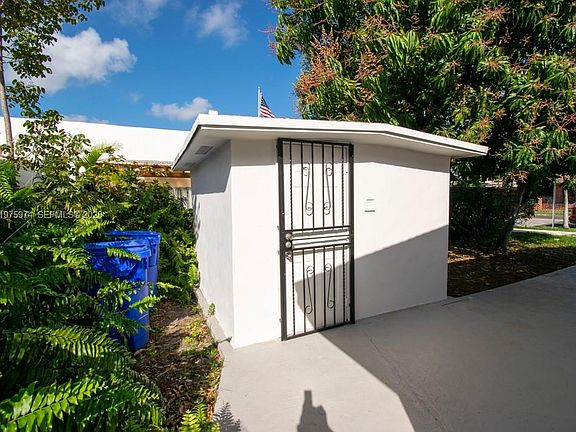 3rd image of 3200 SW 2nd St