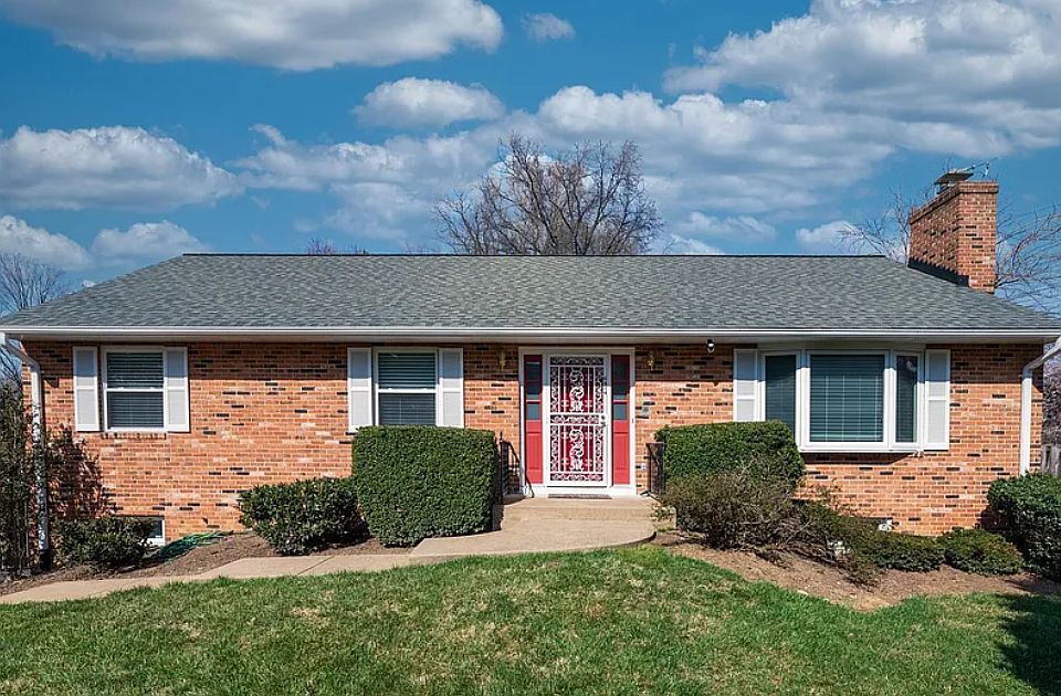 1st image of 6414 Old Chesterbrook Rd