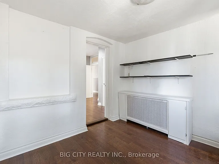 1362 Bathurst St #UPPER — Photo 15