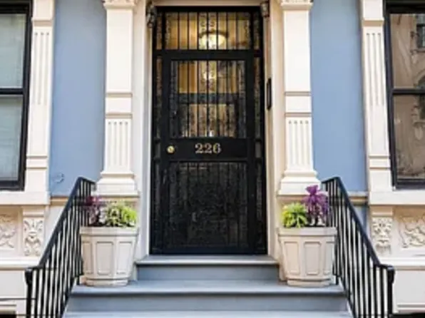 226 West 25th Street image 1 of 1