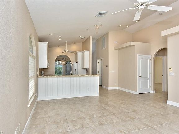 3rd image of 687 108th Ave N