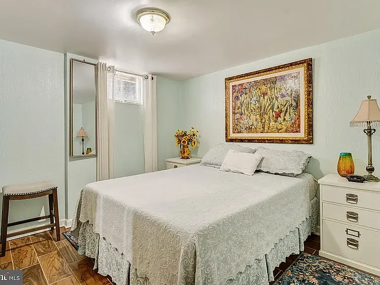 6409 The Pkwy — Photo 9