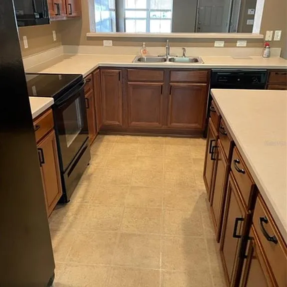 10934 Johanna Ave — Photo 11