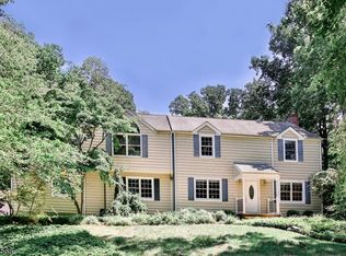 16 Dryden Rd, Basking Ridge, NJ 07920