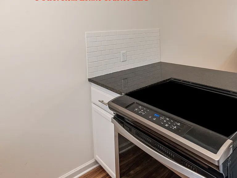 7930 Charter Oak Ln — Photo 9