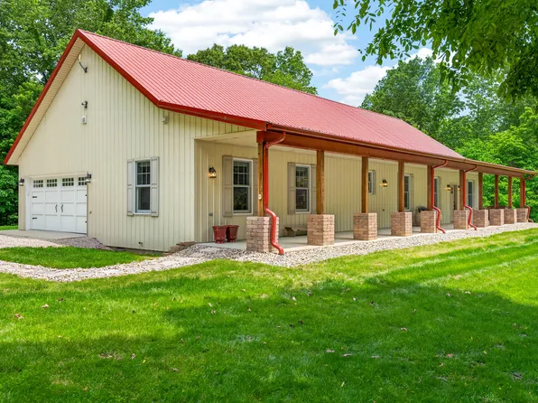2931 Lawson Ridge Rd, Nashville, IN 47448