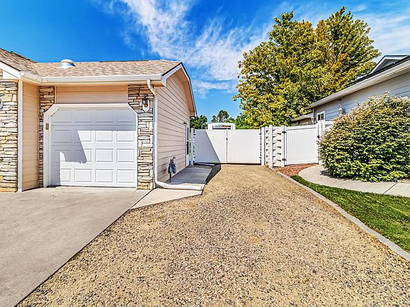5th image of 681 Moonrise Ct