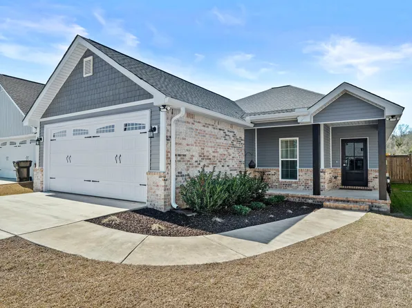 24 S Barnes Field Dr, Hattiesburg, MS 39402