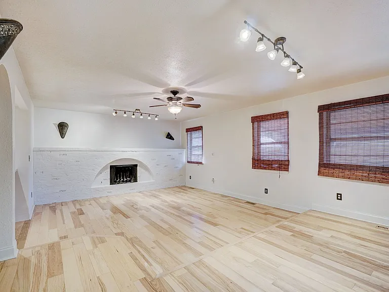 4724 NW 76th St — Photo 5