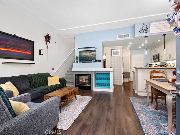 3rd image of 67 Carlsbad Ln