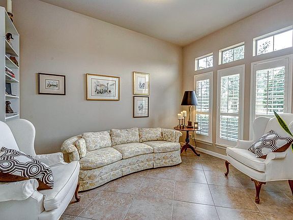 4th image of 28206 Emerald Creek Ln