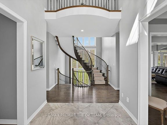 5th image of 102 Pine Hill Rd