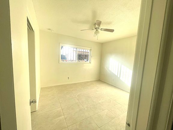 4th image of 1065 Hyatt Ave #1