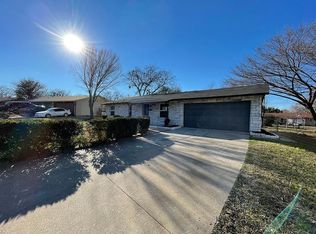 2713 Henry Dr, Irving, TX 75062