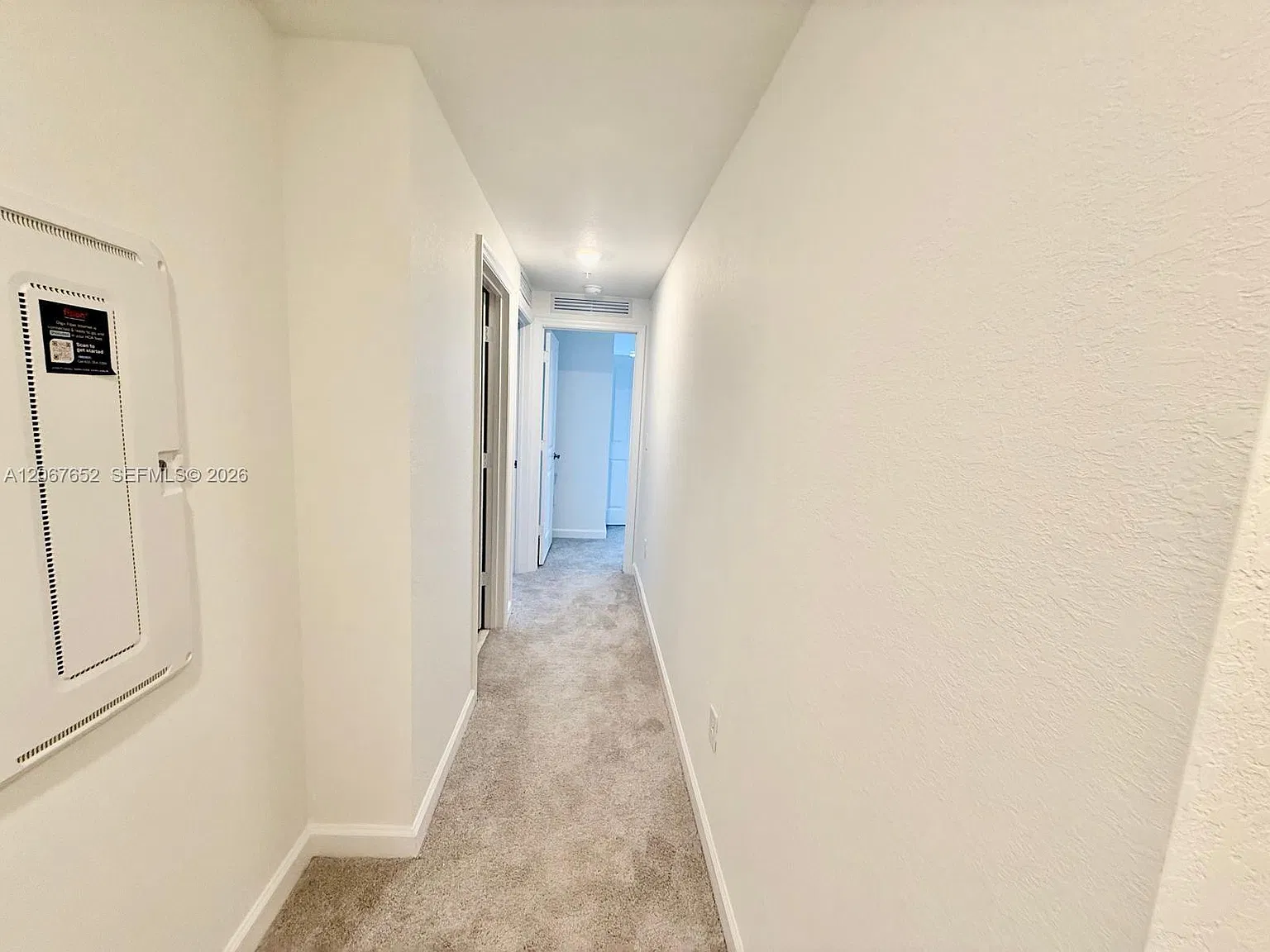 3 bed, 2.5 bath, 1367 sqft, $2,400 — Photo 2
