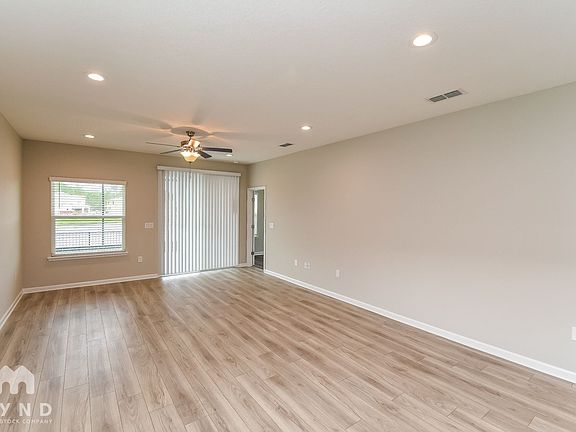 3rd image of 3977 Heatherbrook Pl
