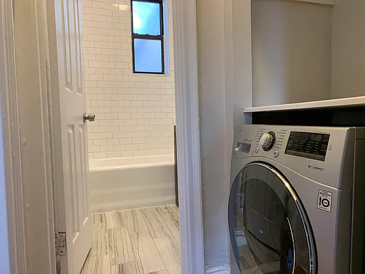 Rented by Hillel Realty Group | media 22