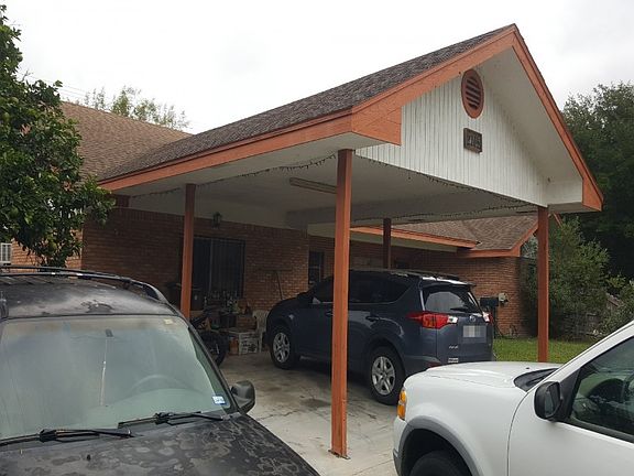 3rd image of 2115 N Parkwood Dr