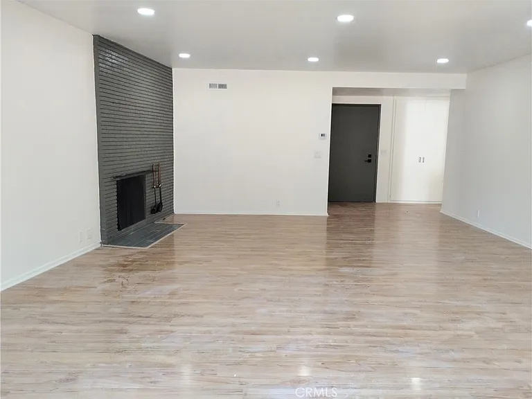 374 Grand Ave — Photo 6