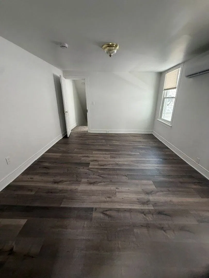 140 S Main Street — Photo 4