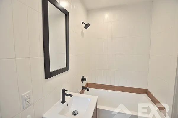 Rented by EXR | media 6