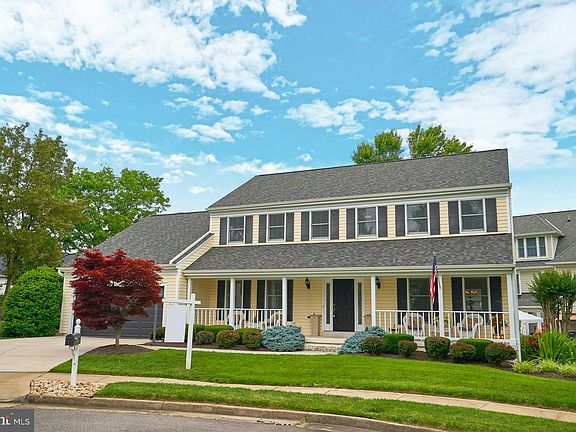 3rd image of 8801 Black Alder Dr