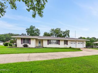 2 Lamplighter Rd, Pearl, MS 39208