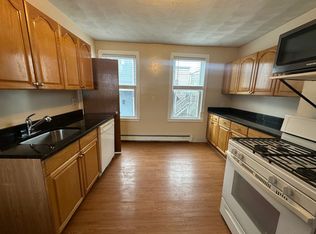 85 Ferrin St #2B, Charlestown, MA 02129