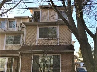 6 Nugent Ct, Staten Island, NY 10306