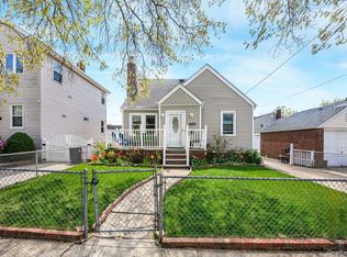 1031 Theodora Street, Franklin Square, NY 11010