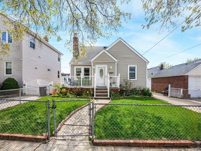 1031 Theodora Street, Franklin Square, NY, 11010