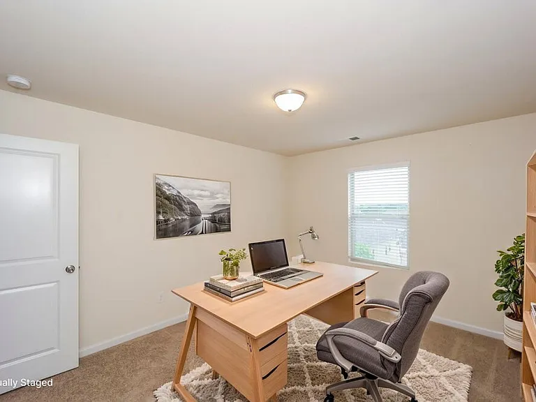 380 Hamilton Pointe Dr — Photo 16
