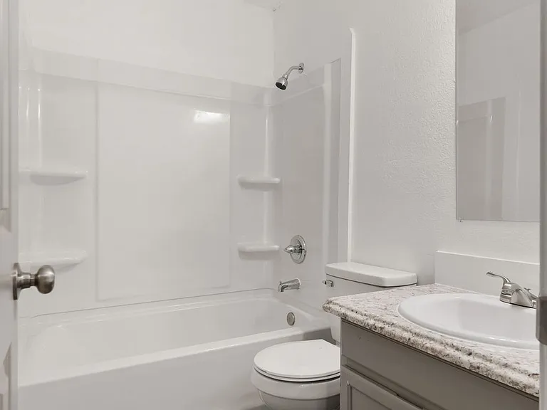 713 N 7th St #11 — Photo 6