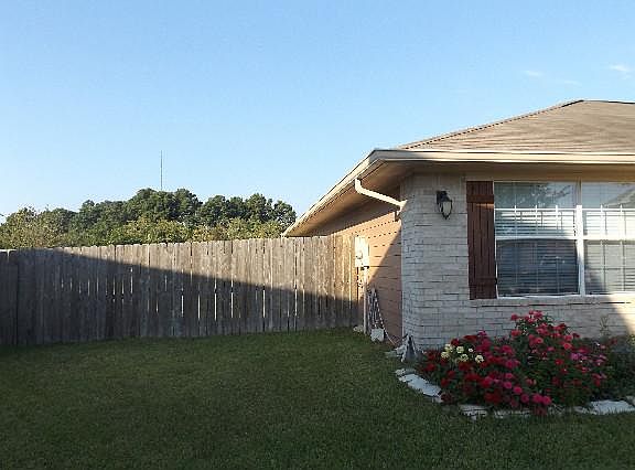 2nd image of 7935 Longshire Ln